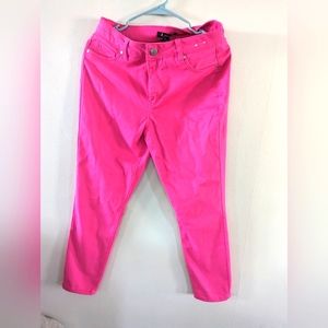 D. Jeans like new hot pink Capri pants Size 10